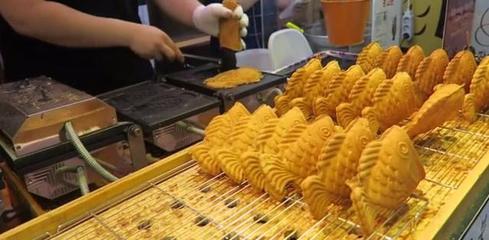 街頭鯛魚(yú)燒進(jìn)階版,組合冰淇淋的神奇搭配,又冰又脆,你有吃過(guò)?